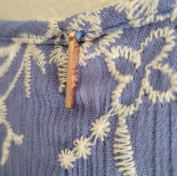 Misa Los Angeles Blue Ale Embroidered Top Small - Picture 4 of 6